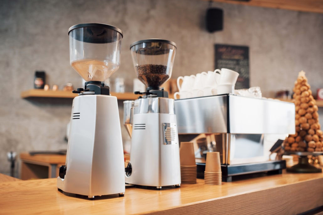 https://www.siamhillscoffee.com/wp-content/uploads/How-To-Open-A-Coffee-Shop-The-Coffee-Shop-Equipment-List-You-Need-4-1030x687.jpg